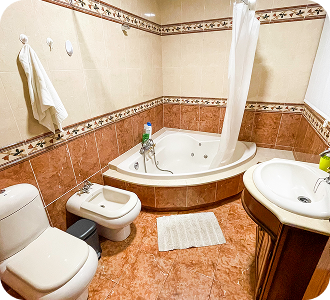 BAN╠âO FEMENINO 1
